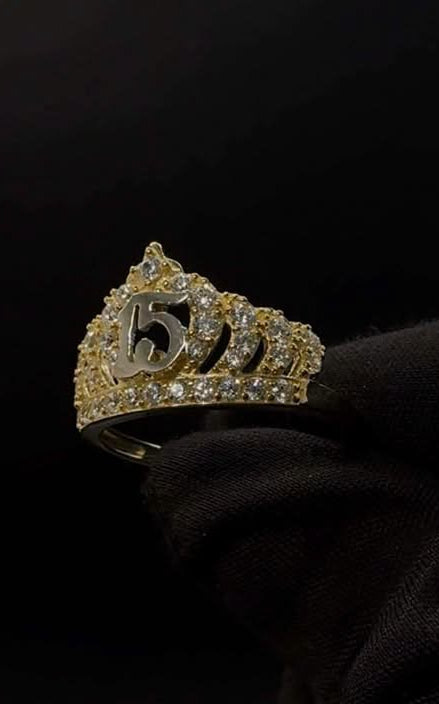 ANILLO XV  14 KT GOLD